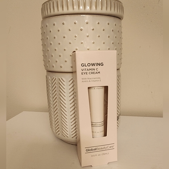 Other - NIB Glowing Vitamin C Eye Cream